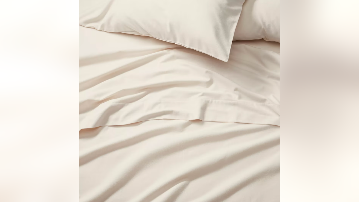 These sheets are warm and comfy.