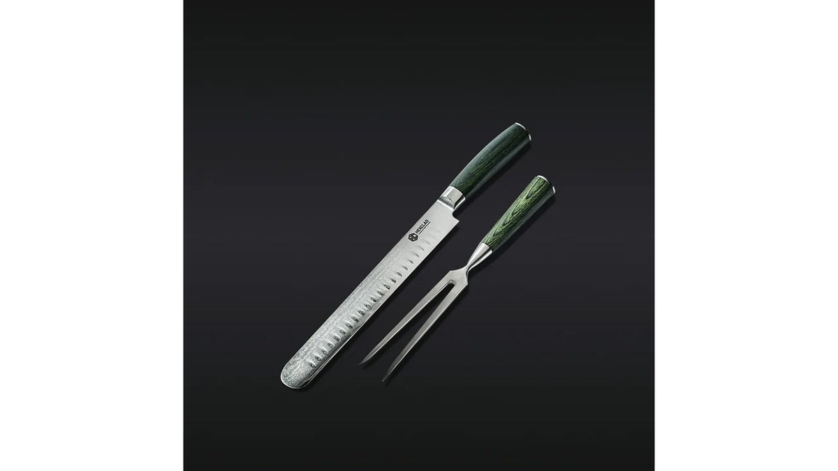 HexClad’s carving set is a beautiful statement piece.