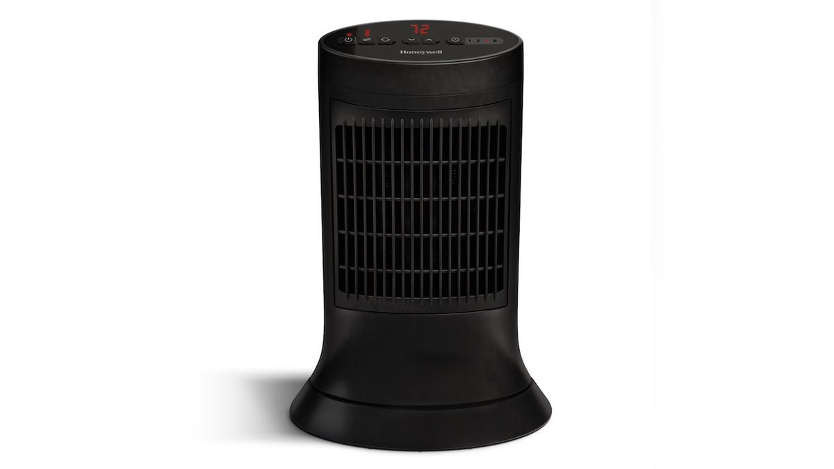 The compact design of this tower fan makes it easy to move.