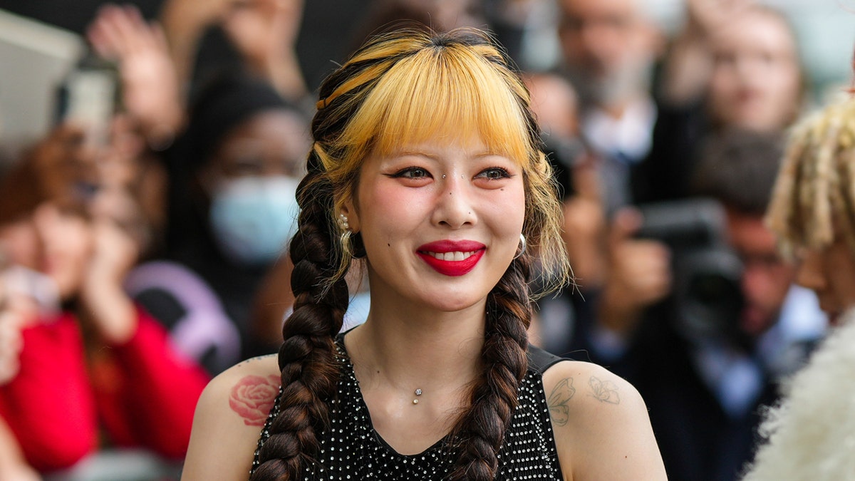 HuynA participa da Semana de Moda de Paris