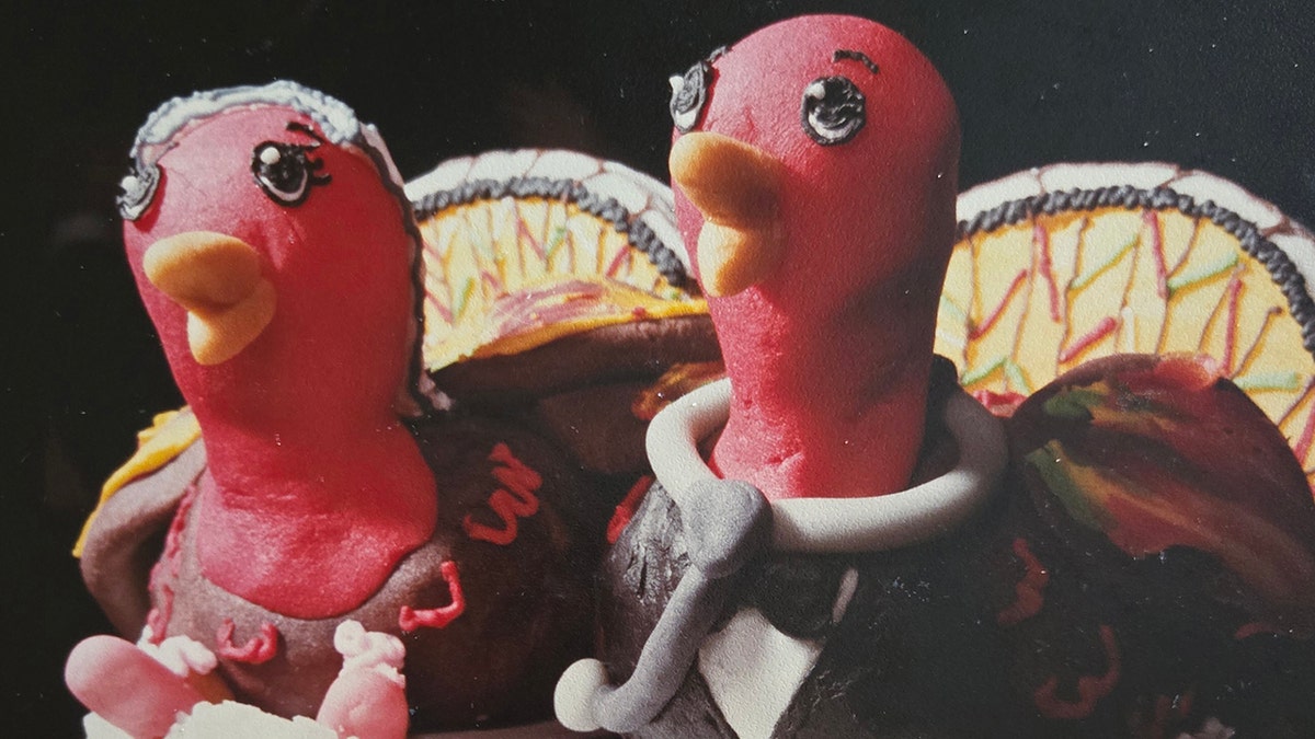 A close-up of Mary Tyler Moore's turkey cake topper.