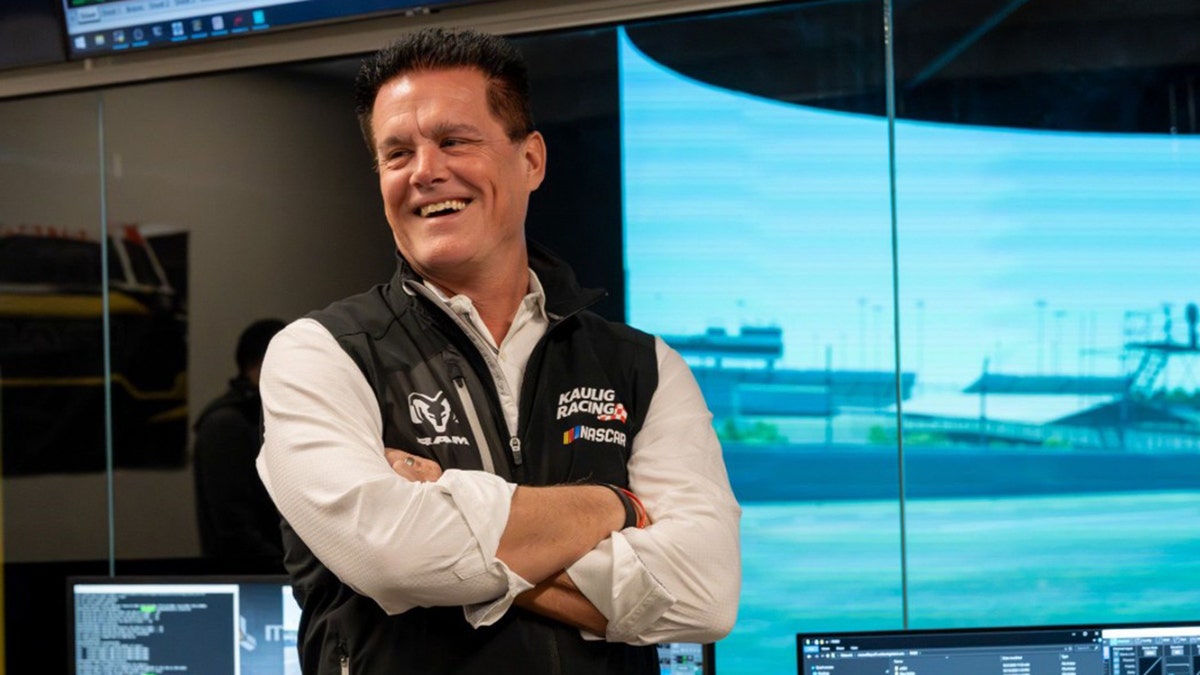 কৌলিগ রেসিং এবং রাম 2026 NASCAR ট্রাক সিরিজের জন্য অনন্য ফ্রি এজেন্ট প্রোগ্রাম উন্মোচন করেছে কৌলিগ রেসিং এবং রাম 2026 NASCAR ট্রাক সিরিজের জন্য অনন্য ফ্রি এজেন্ট প্রোগ্রাম উন্মোচন করেছে