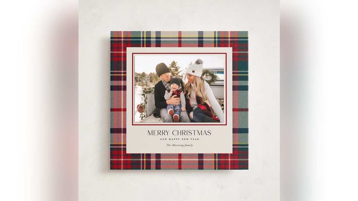 Send merriment to friends and family with these timeless cards. 