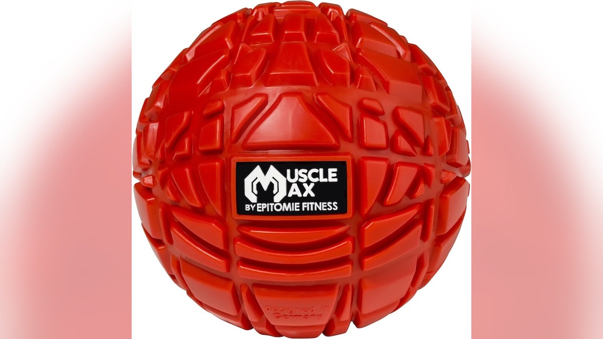 Work out the kinks in your back, neck and legs with this muscle massage ball. 