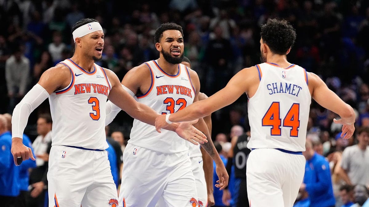 Knicks narrowly defeat Mavericks as offensive foul call in closing seconds sparks debate at george magazine