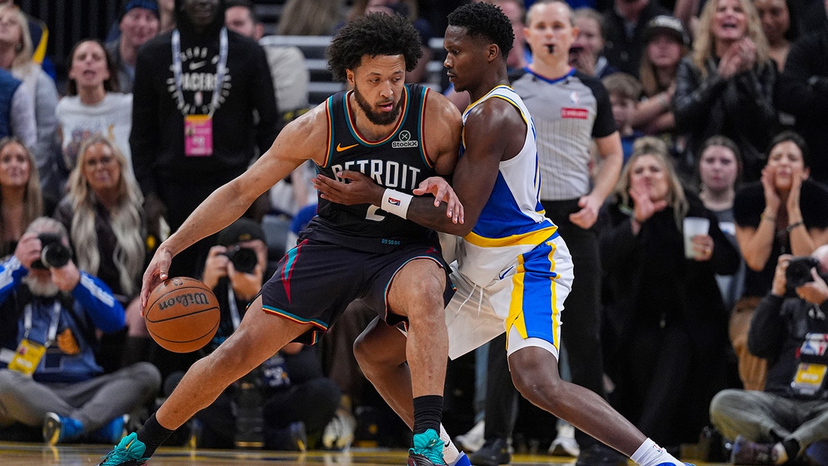 Cade Cunningham ve Benedict Mathurin'i apoya