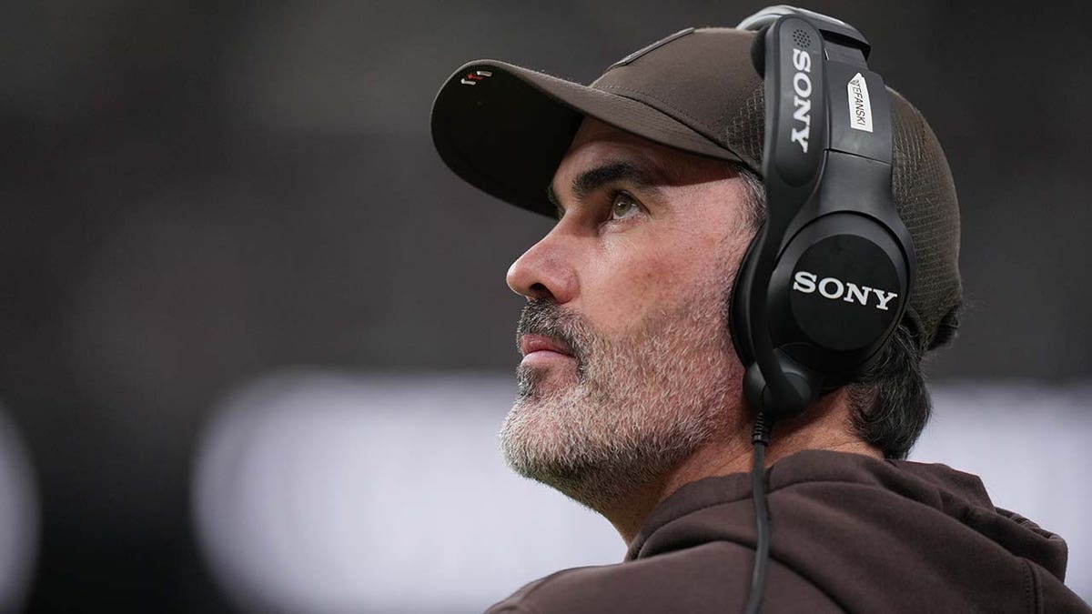 Kevin Stefanski looks on