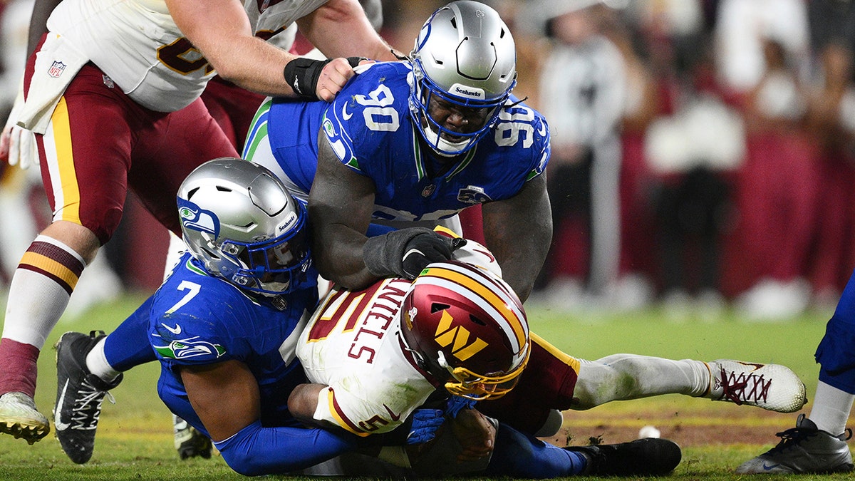 Jayden Daniels fue despedido