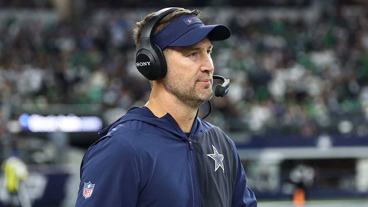 Cowboys player earns widespread praise for incredible hustle to make key play vs Eagles  at george magazine