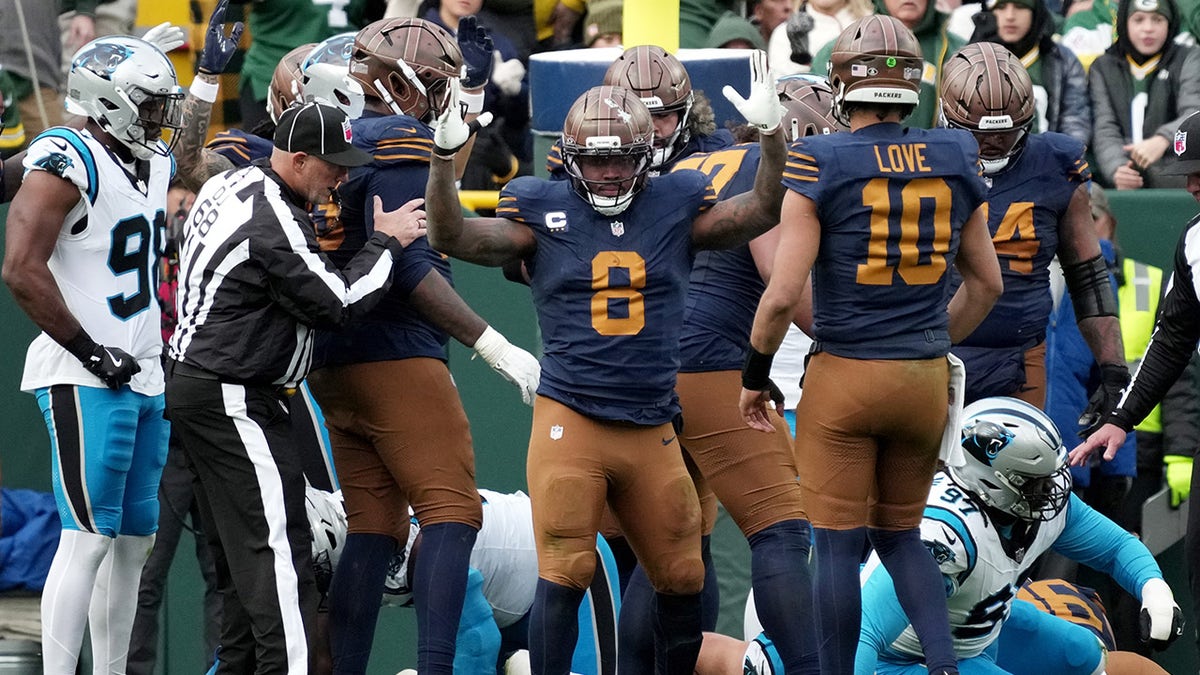 Josh Jacobs anotó un TD