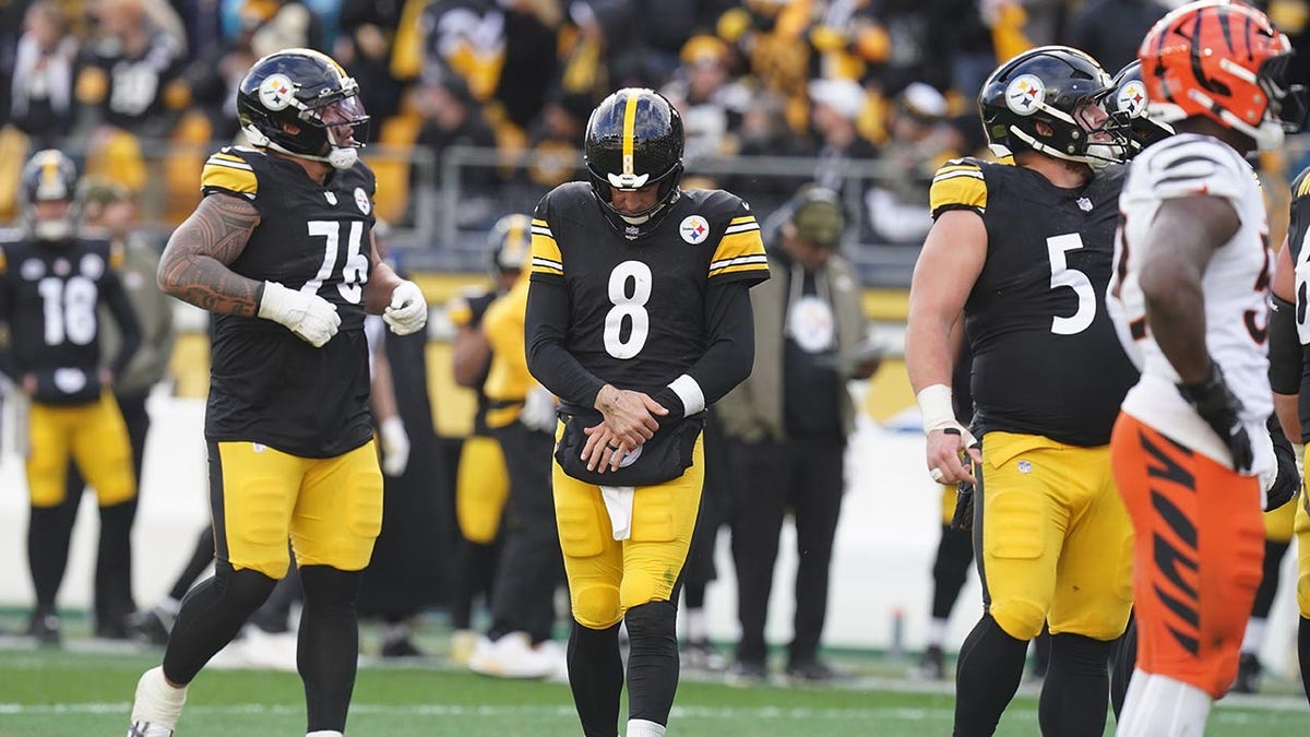 Steelers' Aaron Rodgers to miss game vs Bears over broken wrist at george magazine