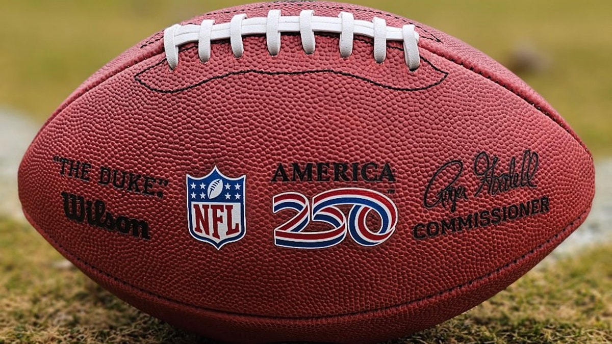 NFL 250 বল