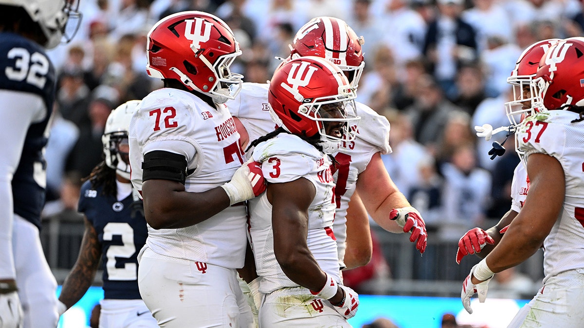 Omar Cooper Jr. celebrates