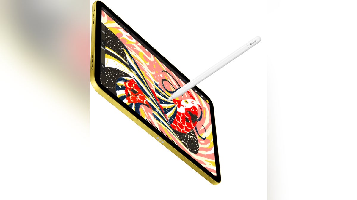 Draw, read, watch and much more with the stunning iPad 11-inch. 