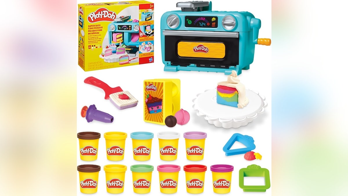 This playset lets kids create colorful Play-Doh cakes.