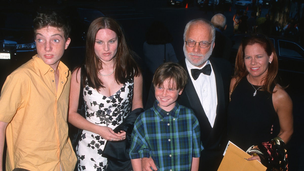 Richard Dreyfuss and his young kids