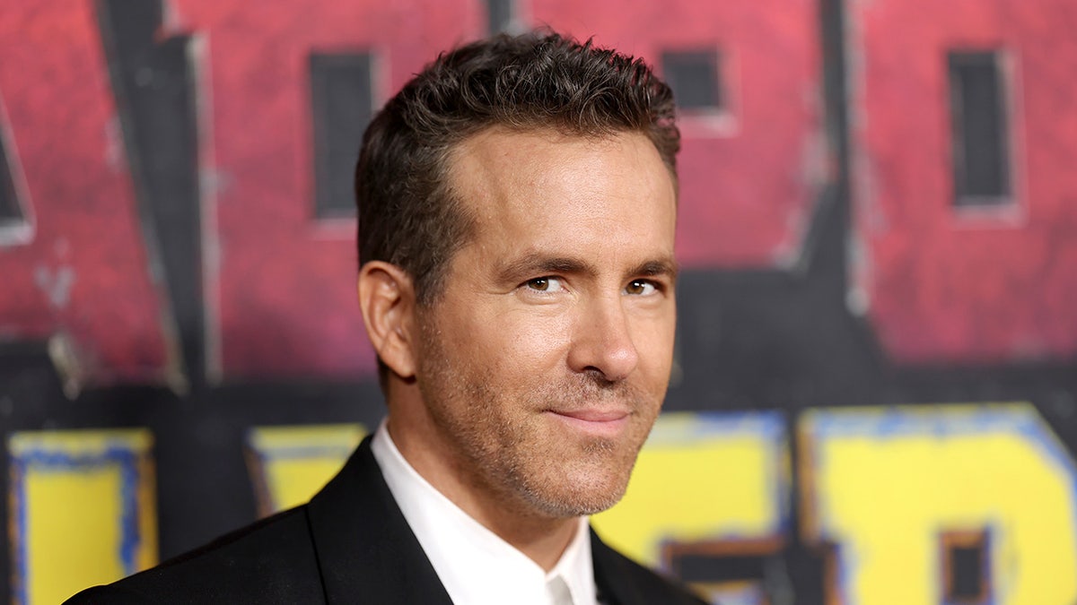 Ryan Reynolds at the Deadpool vs Wolverine premiere