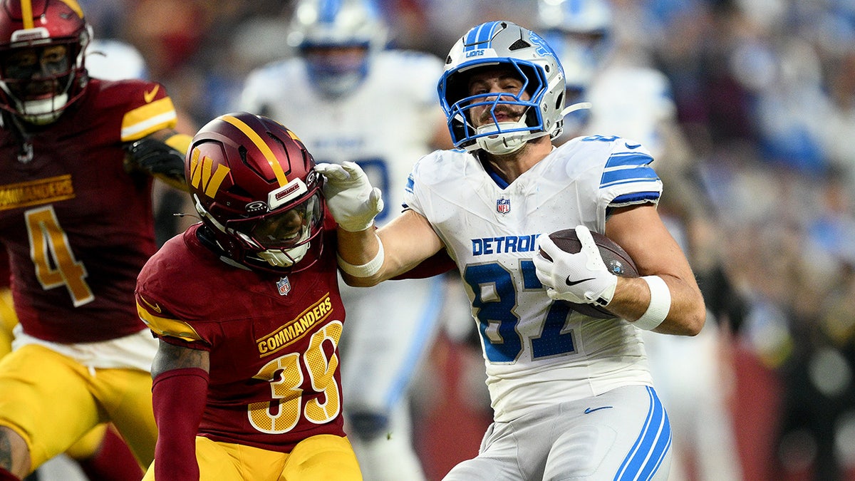 Sam LaPorta successful  action