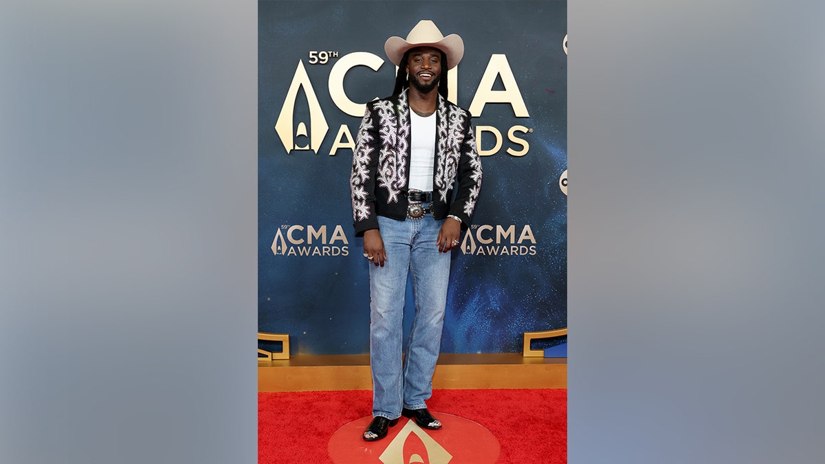 Shaboozey on the red carpet at the CMA Awards 2025