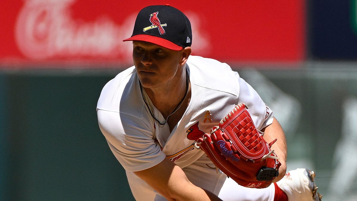 Red Sox land veteran pitcher Sonny Gray as Cardinals absorb salary