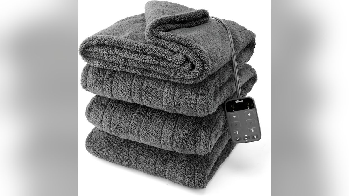 This smart blanket is app-controlled.