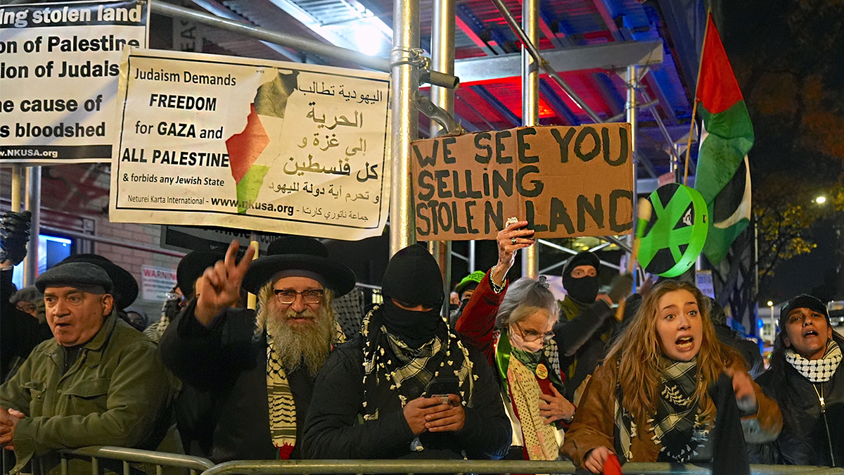 Protesters outside the Park East Synagogue in Manhattan