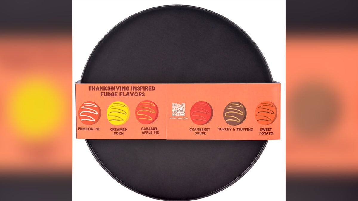 Oreo collectors tin with Thanksgiving dinner flavors including Turkey & Gravy, Creamed Corn and Cranberry Sauce.