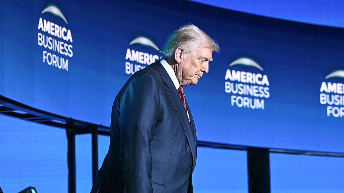 Trump anda de cabeça baixa