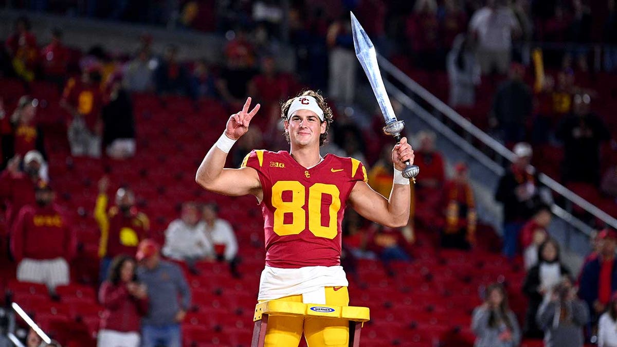 Sam Huard celebrates win