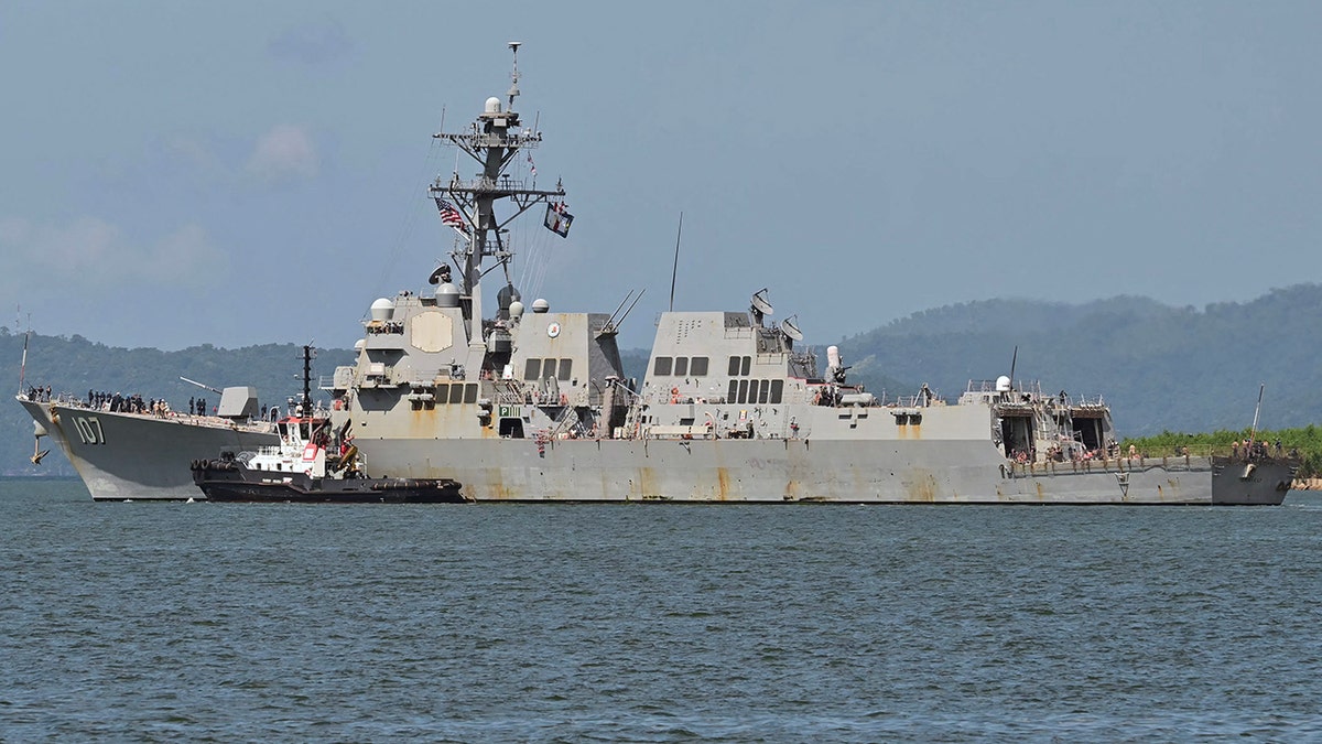 USS Gravely abandona Trinidad y Tobago