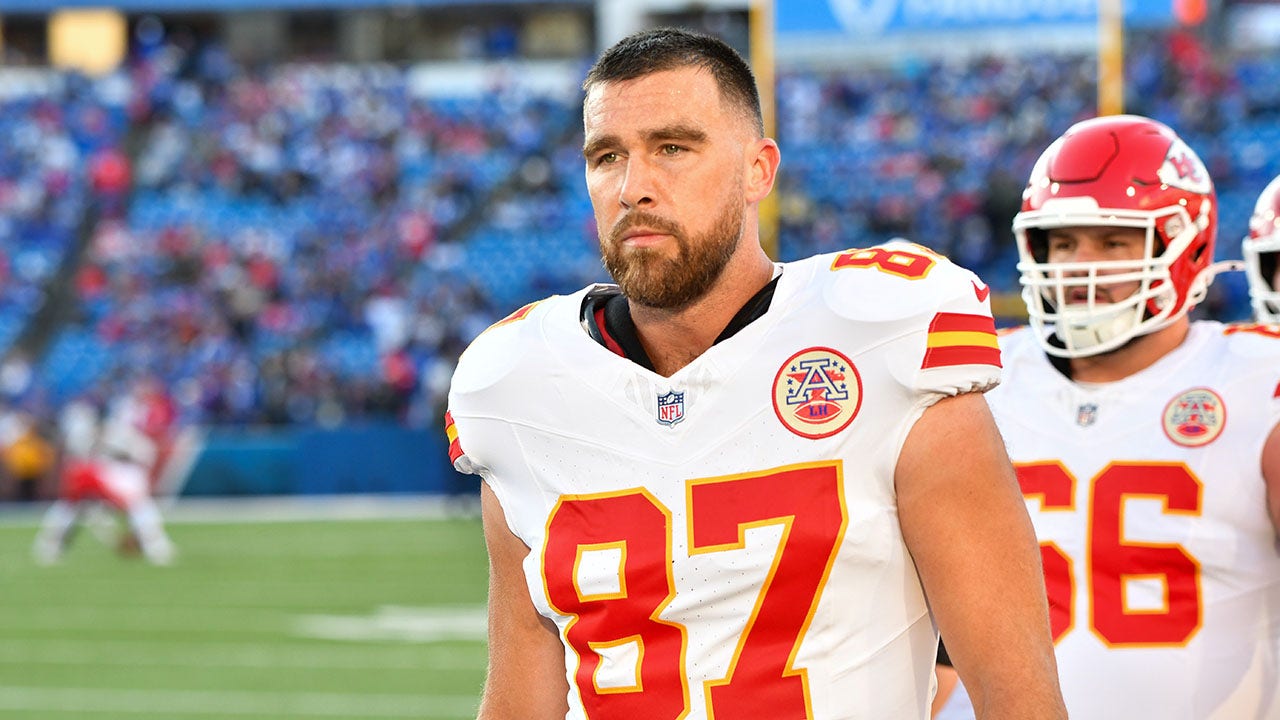 NFL news: Travis Kelce shows disappointment as Chiefs' playoff hopes dwindle | Fox News