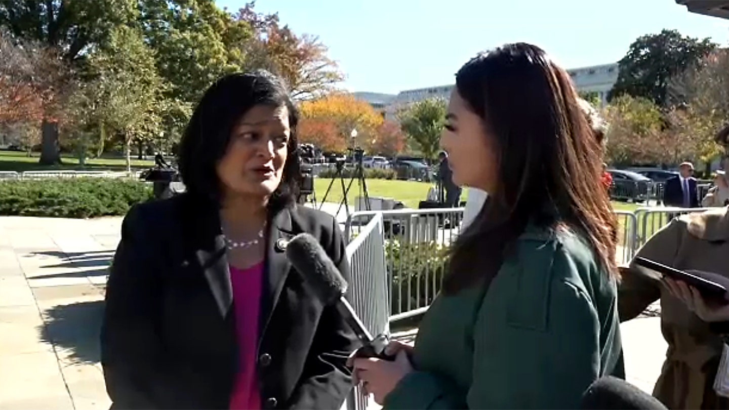 jayapal-aishah-interview ترقية عائشة حسني إلى مذيعة مراسلة للبيت الأبيض