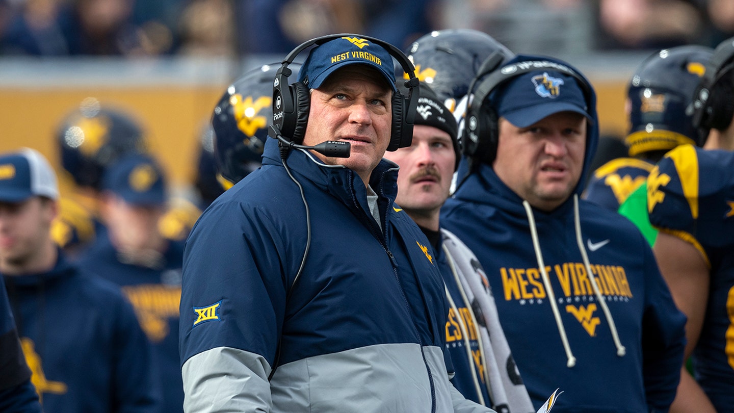 West Virginia football game holds moment of silence for two shot National Guardsmen in DC attack