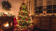 17 last-chance artificial Christmas tree and wreath deals, starting at $41.99 - Fox News