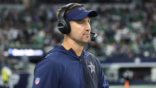 Brian , el entrenador de los Cowboys, defiende la reunión solo para jugadores a pesar de las críticas de Mike Tomlin