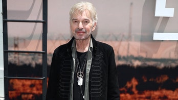 Billy Bob Thornton calls out celebrities for bringing politics to Hollywood award shows