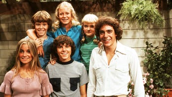 'Brady Bunch' star Barry Williams admits he couldn't hide attraction to TV sister Maureen McCormick