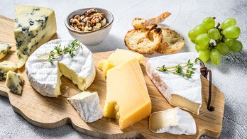 Four foods that protect your teeth from holiday sweets, according to dental expert