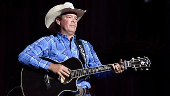 Country singer Clay Walker reveals worsening MS symptoms nearly 30 years after diagnosis