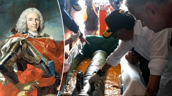 Archaeologists retrieve first treasure items from $20B 'Holy Grail' shipwreck off Colombia