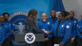 Kristi Noem awards $10K bonuses to TSA workers as Trump praises ‘patriotic’ federal employees