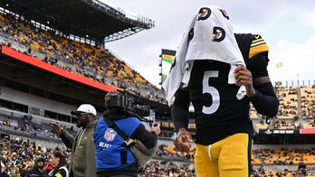 Steelers star ejected from game against Bengals for throwing punch