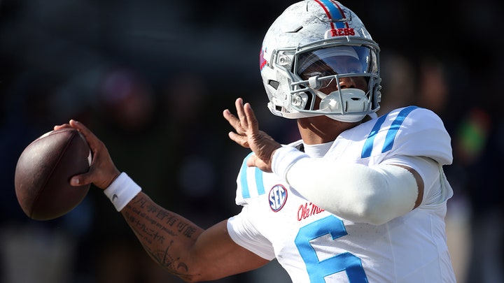 Joel Klatt on Ohio State vs. Michigan, Notre Dame & Miami, Lane Kiffin | FULL INTERVIEW | The Herd