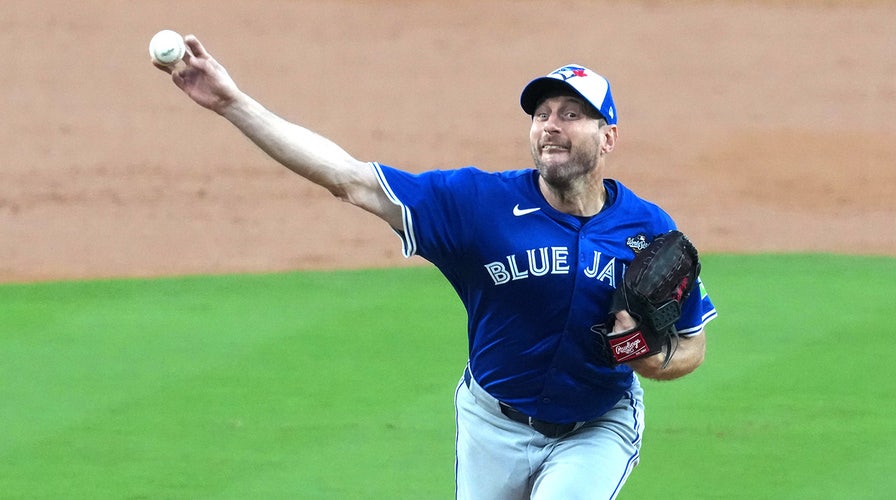 Max Scherzer gets ball for Blue Jays in Game 7 for possible final