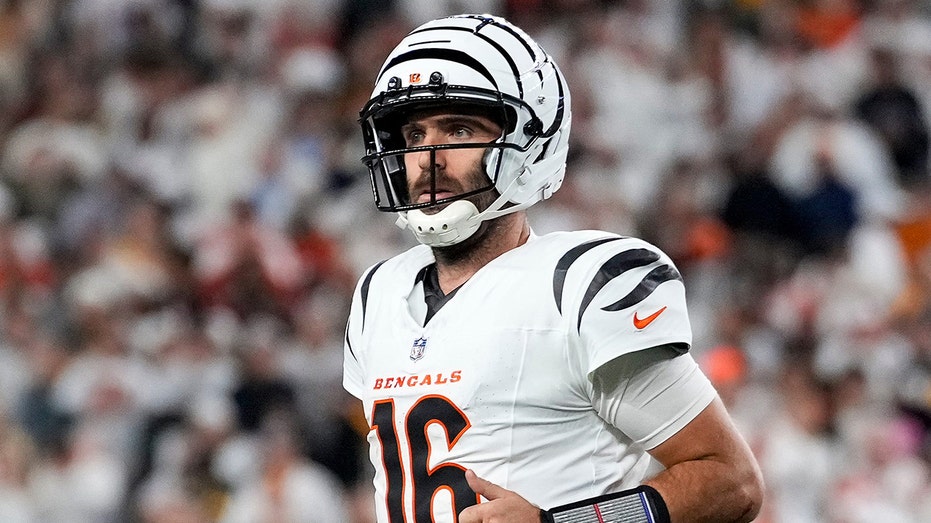 Bengals' Joe Flacco indifferent about Joe Burrow's return to practice: 'I really don't care'
