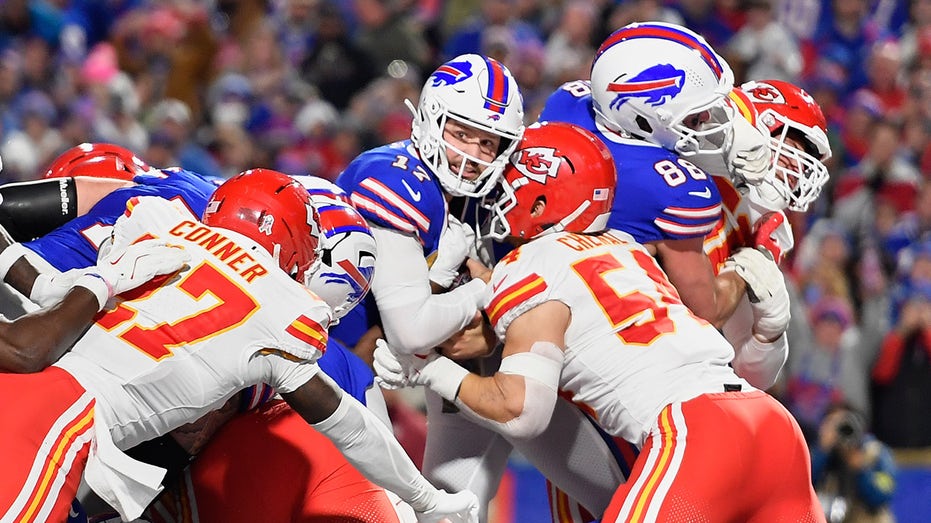 NFL Week 9 scores: Bills pick up win in rivalry game with Chiefs, Panthers pick up an upset victory