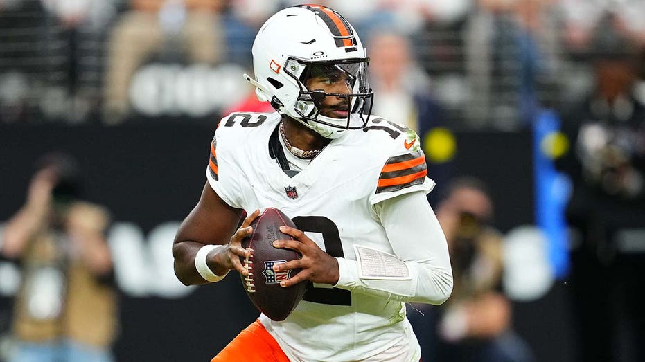 ESPN star gives warning to Browns coach after failing to name Shedeur Sanders starting QB for next game