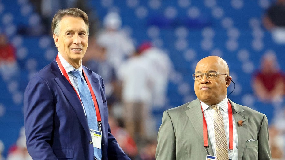 NFL broadcaster Cris Collinsworth makes government shutdown joke as Seahawks clobber Commanders