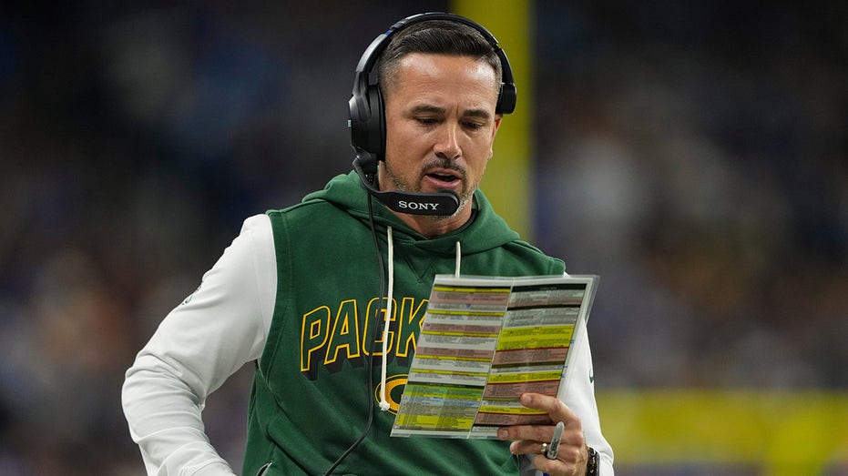 NFL officials under fire for granting Packers timeout after apparent false start