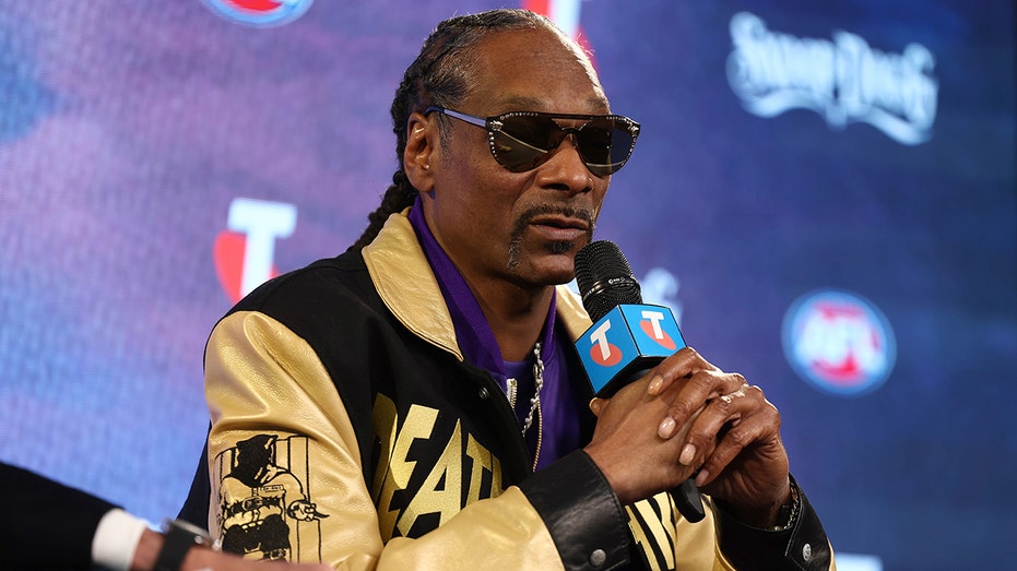 NBC scraps Snoop Dogg’s New Year’s Eve special